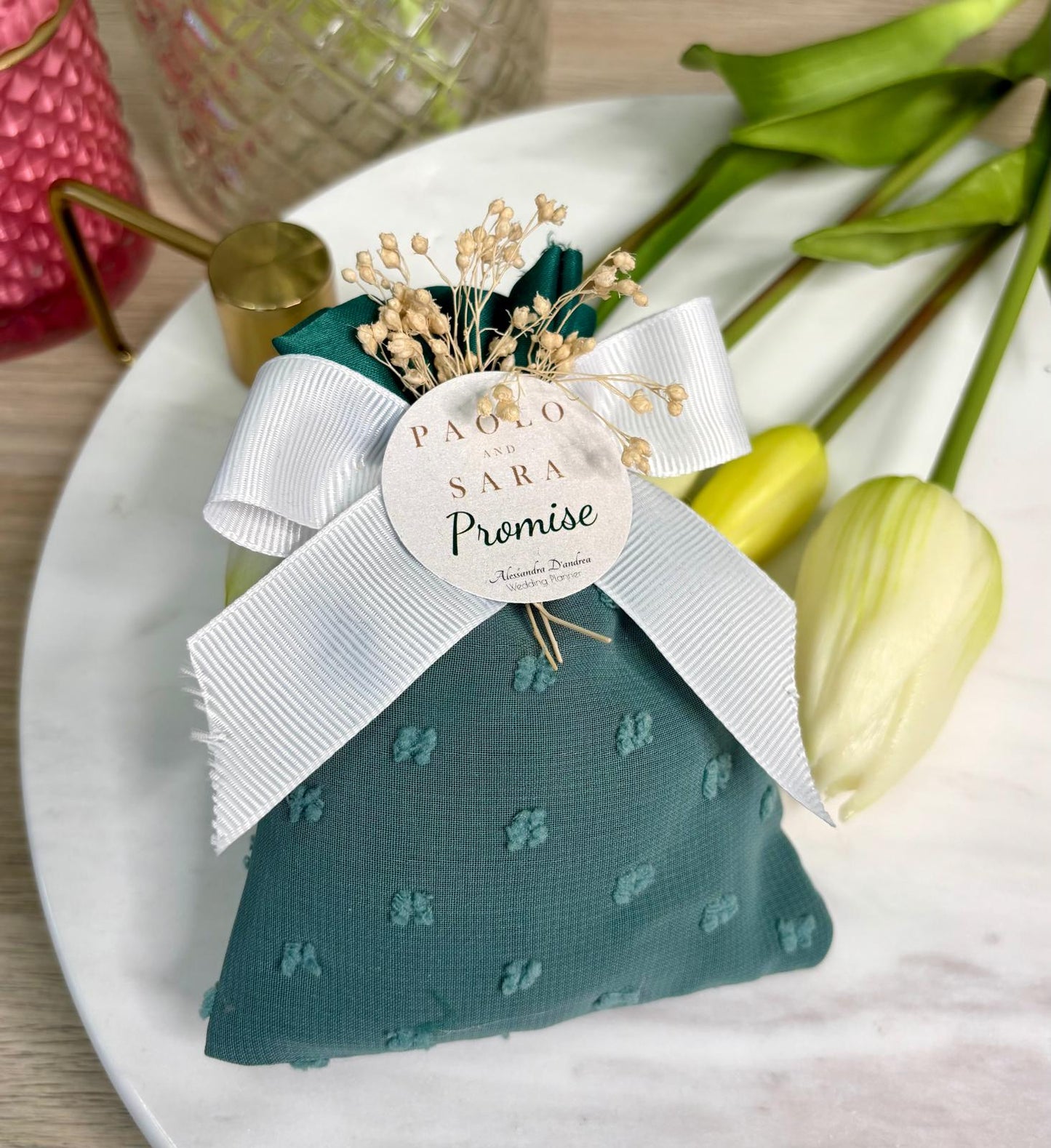 Sacchetto porta confetti con tag